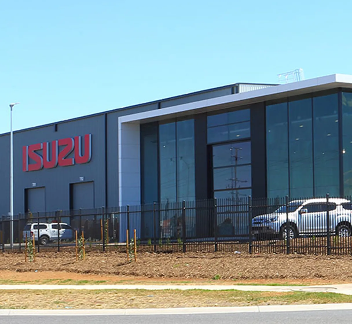 ISZS1935 Headoffice Loadoff Video Image Carousel 608X560 2X